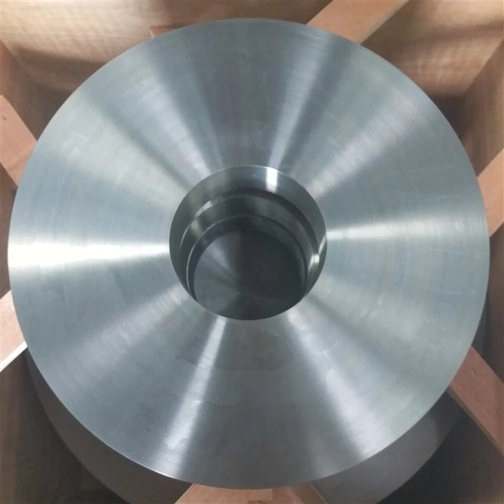 12. klases titāna disks