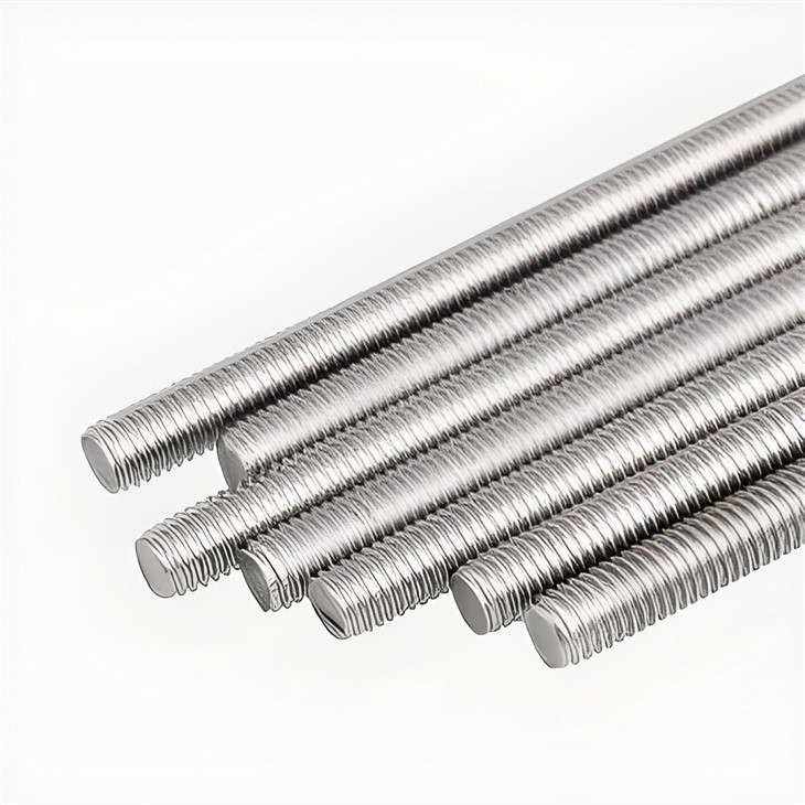 Titāna vītņots stienis